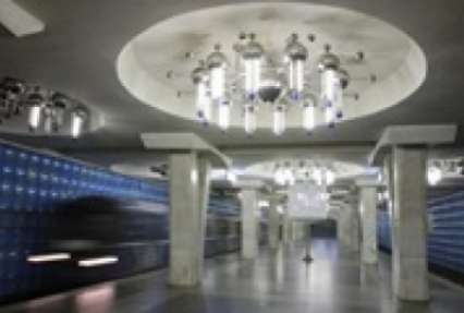 В харьковском метро женщина провалилась между вагонами