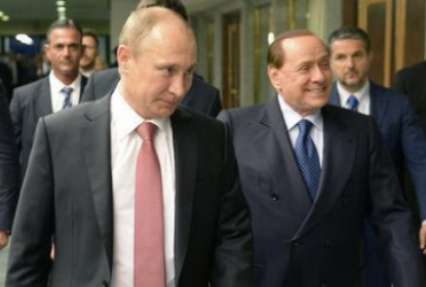В Крым для встречи с Путиным прибыл Сильвио Берлускони
