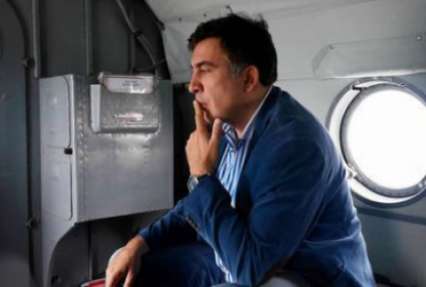 В Одессе Саакашвили открыл частный пляж экс-министра, замаскированный под лабораторию