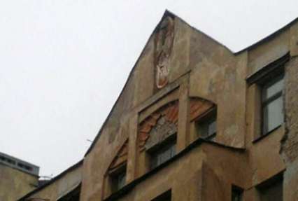 В Петербурге полиция начала поиск сломавших фигуру Мефистофеля вандалов