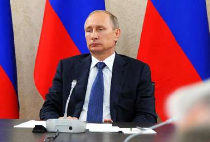 В планах у Кремля пока что нет встречи Путина с Олландом в Париже