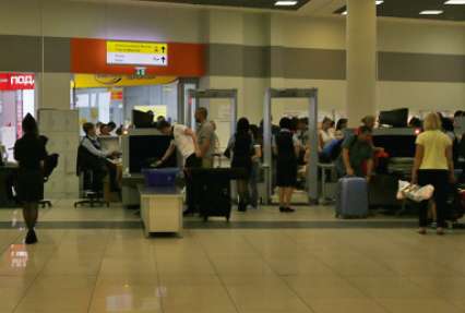 VIP-пассажиры российских аэропортов по распоряжению ФСБ будут стоять в общих очередях