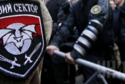 Во время обыска в офисе и домах бойцов ПС в Ужгороде изъяли оружие и боеприпасы