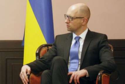 Яценюк проведет совещание с главами восточных и южных областей в Харькове