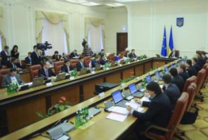 Яценюк собирает Кабмин на внеочередное заседание: есть хорошие новости