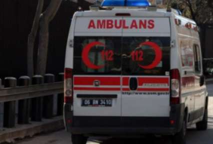 В Турции автобус врезался в опору моста: пять человек погибли