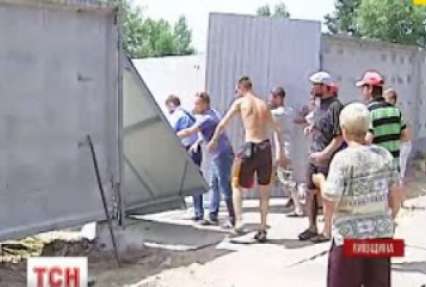 На Київщині жителям дачних кооперативів набридло терпіти нахабних забудовників
