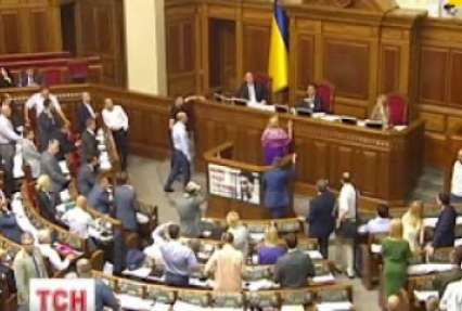 Валютний скандал в Україні: депутати не зрозуміли, що ухвалили