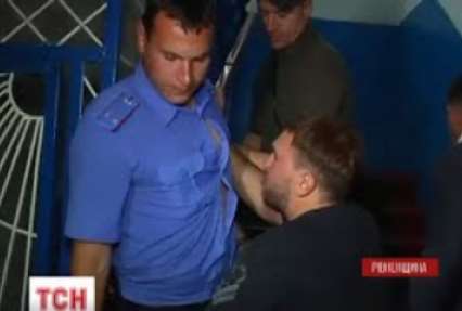 Депутати від радикальної партії влаштували перевірку Зарічненського відділку міліції
