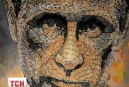 Українська художниця створила портрет Володимира Путіна, викладений з гільз