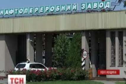 Кому вигідно призупинити поставки нафти на Кременчуцький НПЗ