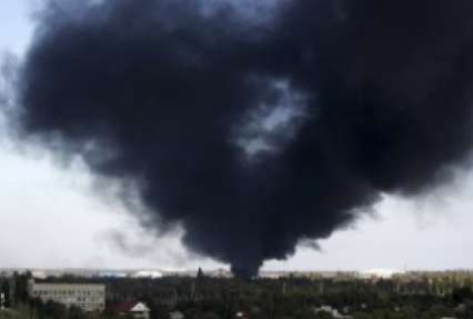 Украинских военных обстреливают с российской военной техники