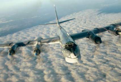Американские истребители дважды поднимались на перехват российских бомбардировщиков
