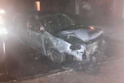 Автомобиль, сгоревший в Ужгороде, принадлежал отцу районного прокурора