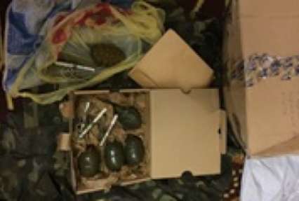 Боец АТО выслал по почте родственнице гранаты