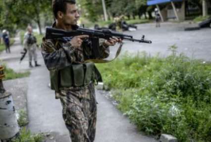 Боевики концентрируют в Донецке бронетехнику и артиллерию