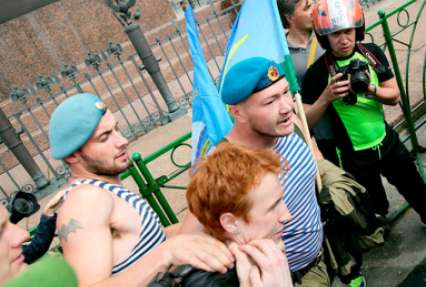 Гей-парад в День голубых беретов помимо Архангельска может состояться и в Петербурге