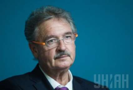Глава МИД Люксембурга: Евросоюз более солидарен и объединен к Украине, чем к проблемам миграции