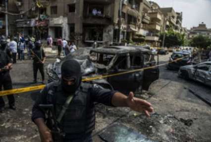 Итоги недели в мире: ИГ устроило теракты и атакует Египет, а Греция ждет референдума