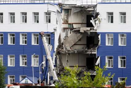 Компания, проводившая капремонт в рухнувшей под Омском казарме, несколько лет строила здания для Минобороны и МВД