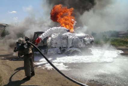 На АЗС в Николаевской области горели три бензовоза: мужчина сжег ноги