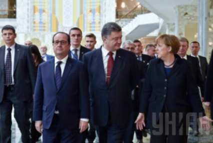 На Банковой раскрыли детали предстоящей встречи Порошенко, Меркель и Олланда на День Независимости
