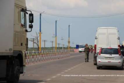 На границе с Крымом задержали двух украинок с детьми