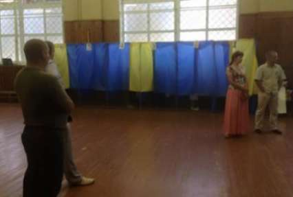 На одном из участков Чернигова жалуются на малую явку из-за 