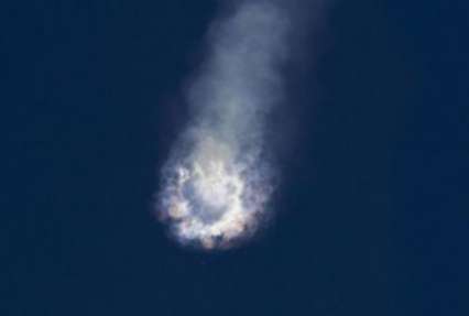 Названа причина крушения ракеты-носителя Falcon 9