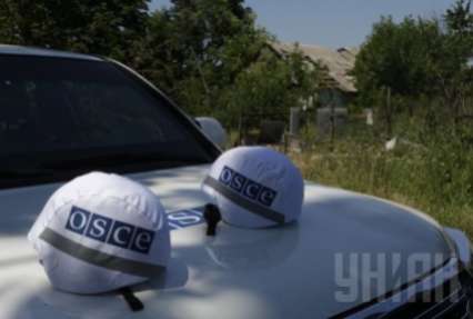ОБСЕ: трех украинских десантников похитили 10 человек в военной форме на двух автомобилях