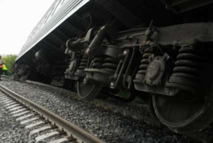 Пассажиры поезда, потерпевшего аварию в Мордовии, забрали багаж из опрокинувшихся вагонов