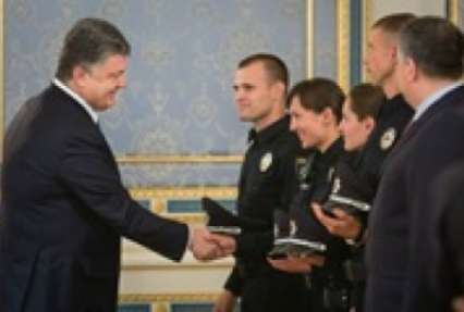 Первый месяц украинской полиции: успешный старт?
