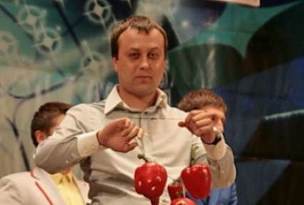 Порошенко назначил председателем ДУСи бывшего КВНщика Борзова