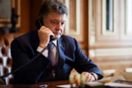 Порошенко обсудил с главой минфина США экономическую ситуацию в Украине