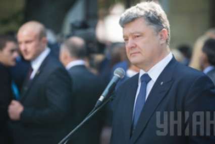 Порошенко: Украина впервые выполняет программу сотрудничества с МВФ