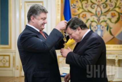 Порошенко вручил орден Свободы экс-президенту Европейской Комиссии Баррозу