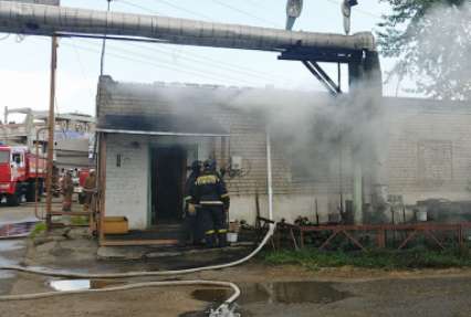 При пожаре на складе пиротехники в Благовещенске погибли два человека: 