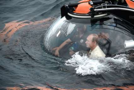 Путин вышел на связь со дна Черного моря