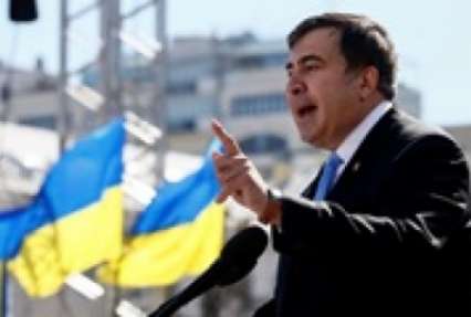 Саакашвили сообщил о задержании со стрельбой двух офицеров МВД