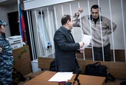 Трое соседей, телевизор и много книг: Сенцов рассказал об условиях в СИЗО