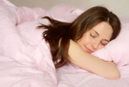 Ученые рассказали, чем женщинам нельзя заниматься перед сном