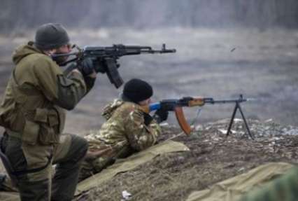 Украинские военные находятся под постоянным обстрелом – штаб