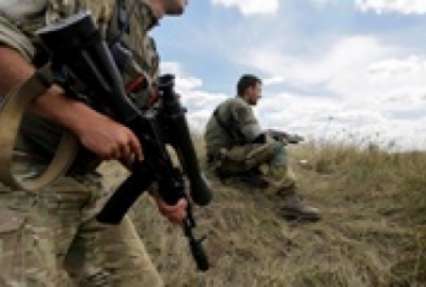 Украинские военные сообщают об обстрелах в Донбассе