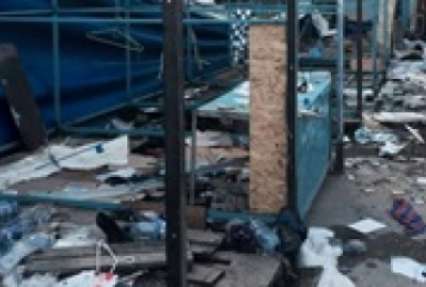 В центре Симферополя сносят рынок: торговцы вышли на протест