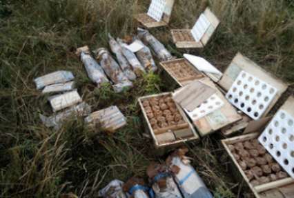 В Днепропетровской области обнаружили целый арсенал боеприпасов из зоны боев