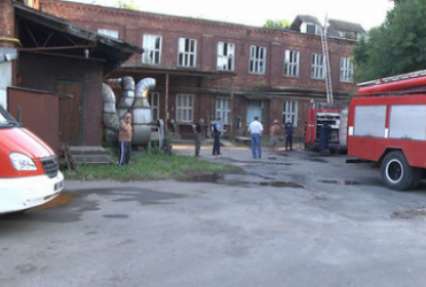 В Хмельницком горело столетнее здание кондитерской фабрики