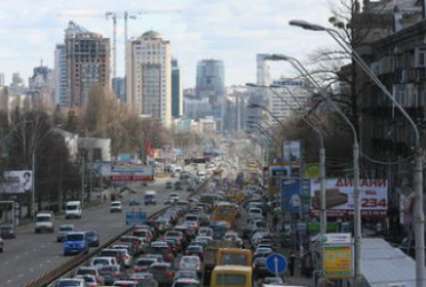 В Киеве – гигантские пробки: заторы превышают 7 километров