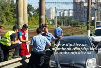 В Киеве водитель иномарки умер на ходу