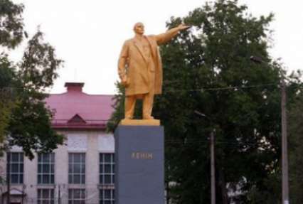 В Кировоградской области исчез трехметровый Ленин