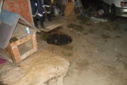 В Приморье житель частного дома пропал при провале грунта